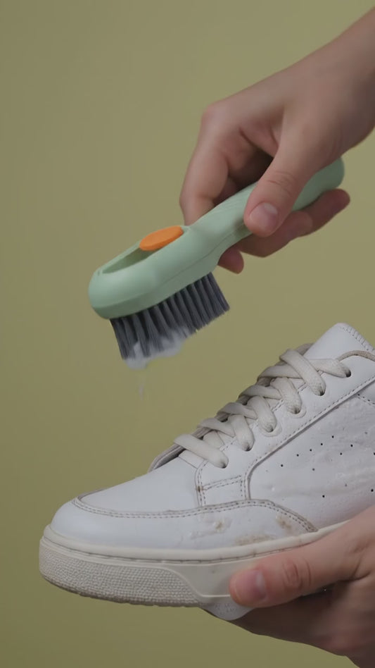 2-in-1 Liquid Dispensing Cleaning Brush 🧽👟
‎