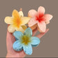 🌸🌼Beautiful Flower Hair Claw Clip – Elegant & Trendy! ✨🌸
‎