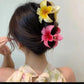 🌸🌼Beautiful Flower Hair Claw Clip – Elegant & Trendy! ✨🌸
‎