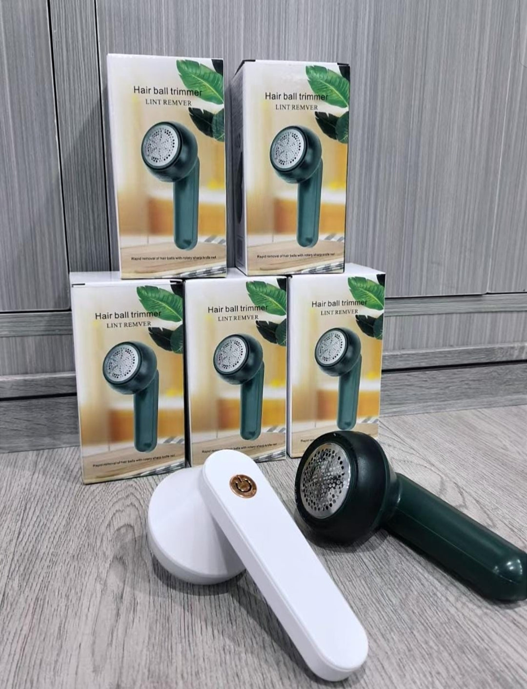 🤚Say Goodbye to Fuzz Balls, Hello to Brand-New Clothes! ✨**
‎
‎Meet the **Electric Lint Remover**, your pocket-sized fabric rescue tool in a stunning forest green finish.
‎